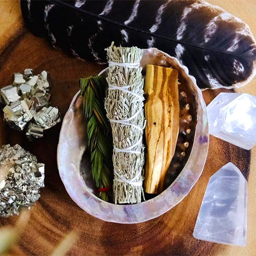 Sustainable Palo Santo Smudging Kit